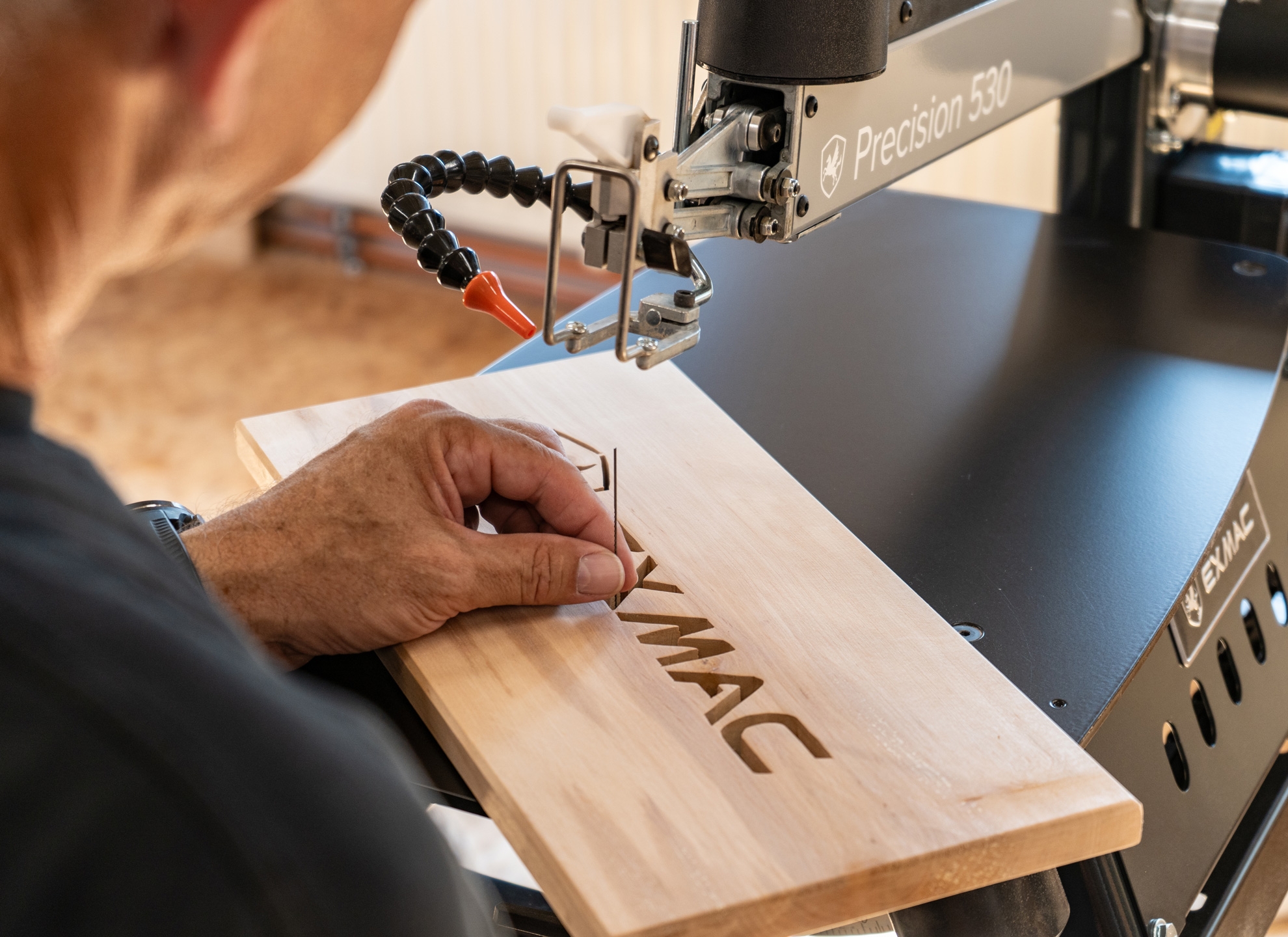 EXMAC Dekupiersäge PRECISION 400 mit Untergestell