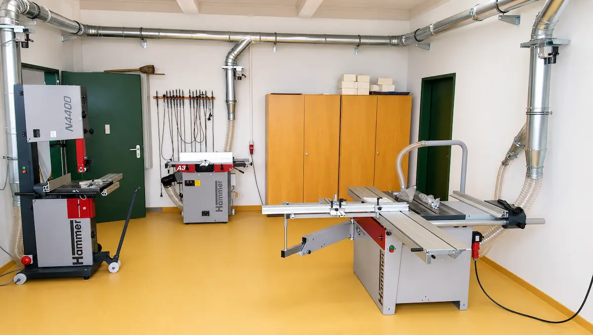 Referenzprojekt: Lieferung und Installation einer kompletten Holzbearbeitungswerkstatt inkl. Absaugverrohrung