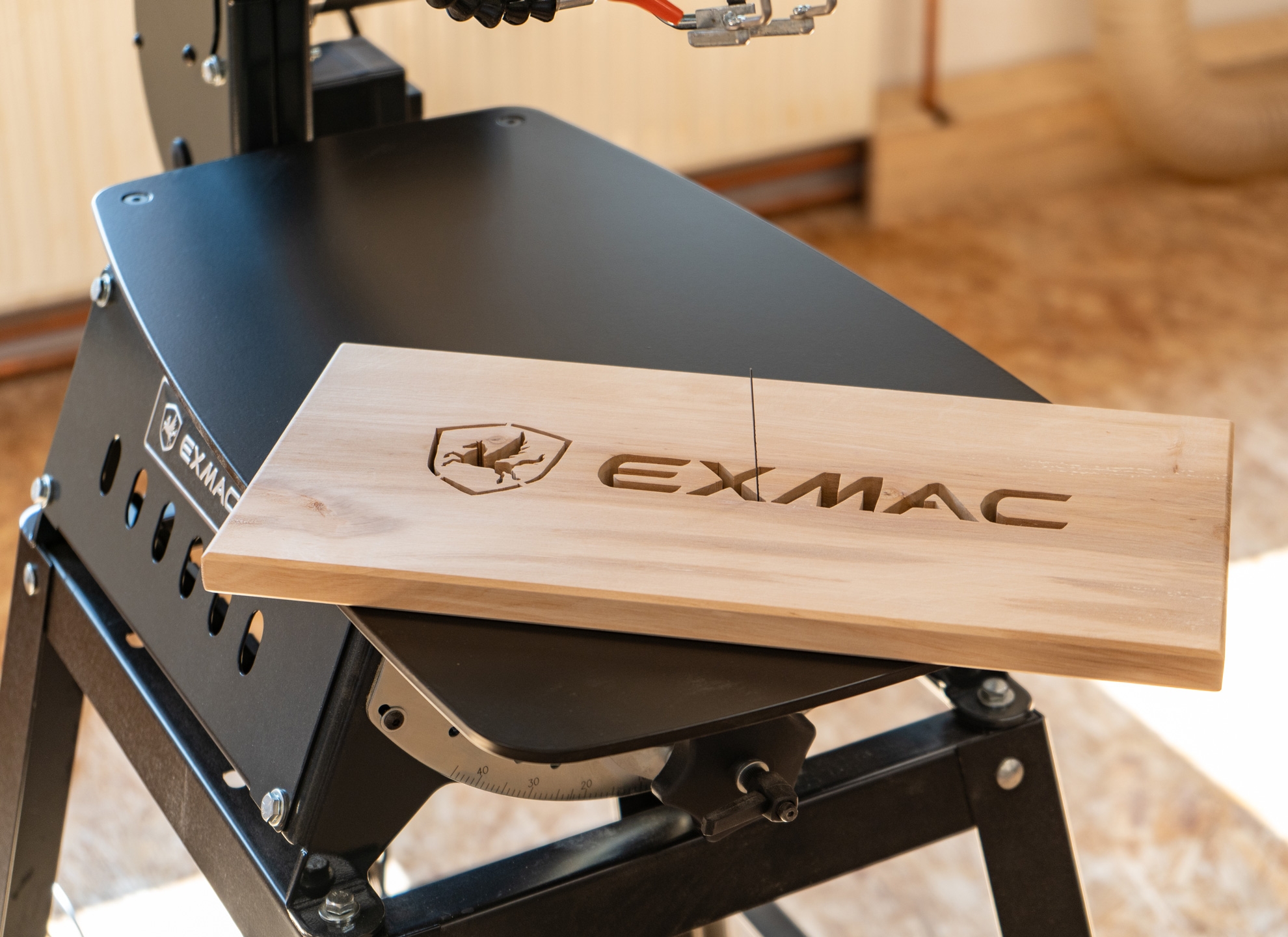 EXMAC Dekupiersäge PRECISION 400 mit Untergestell